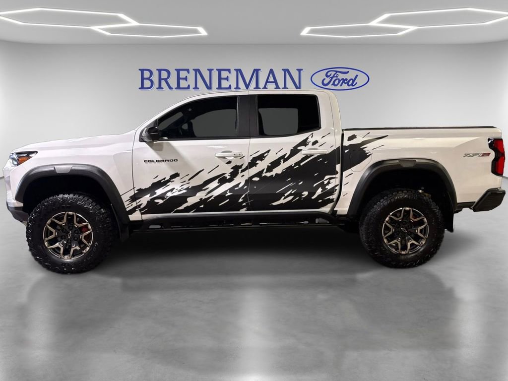 Used 2024 Chevrolet Colorado ZR2 w/ ZR2 Convenience Package III image 8