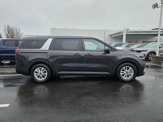 Certified 2022 Kia Carnival LX image 7