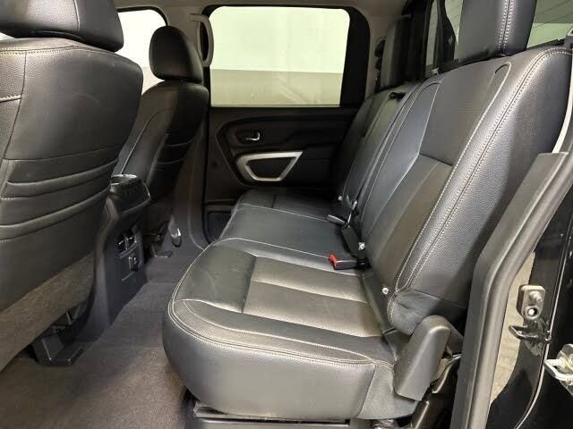 Used 2018 Nissan Titan SL w/ Chrome Package AWD/4WD image 39