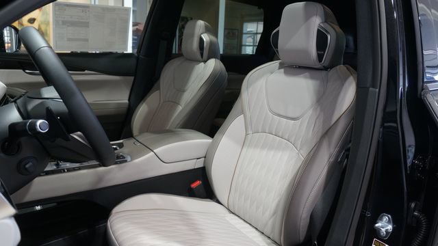 New 2026 INFINITI QX60 Autograph w/ Dark Cargo Package image 10