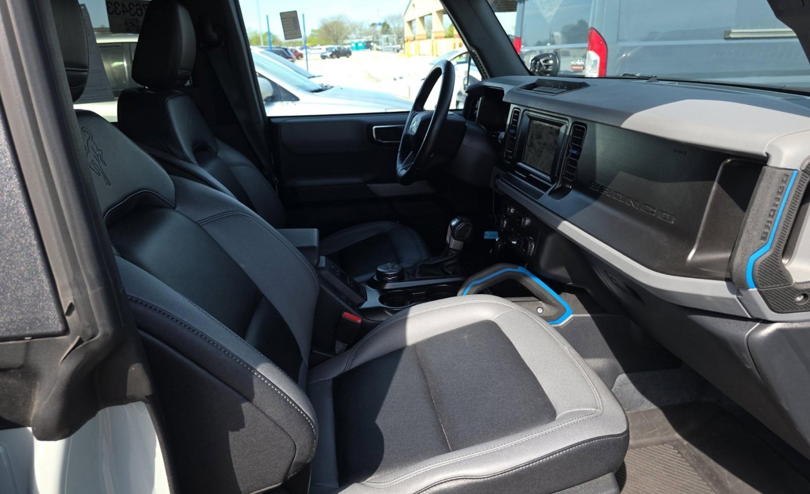 Used 2023 Ford Bronco Black Diamond AWD/4WD image 14