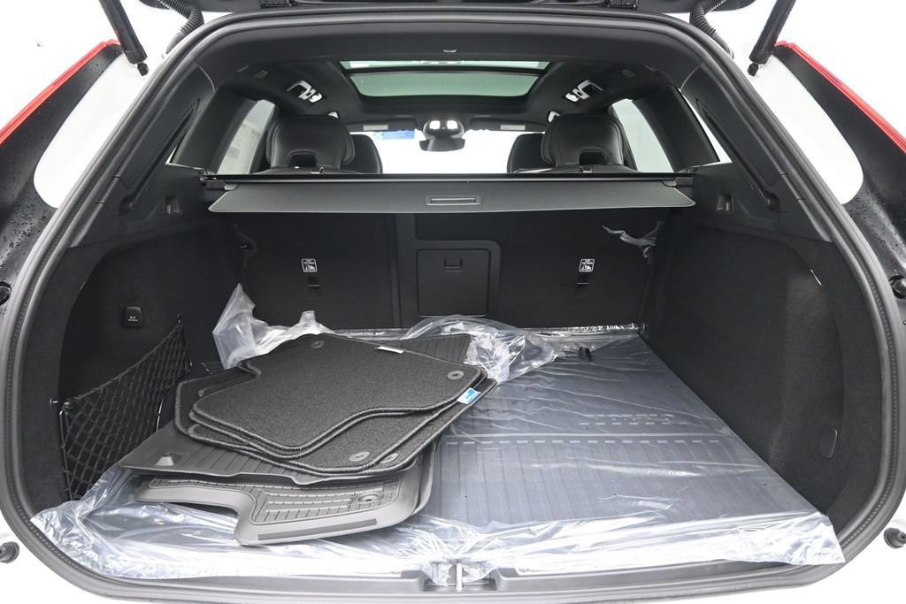New 2026 Volvo XC60 T8 Ultra w/ Climate Package AWD/4WD image 22