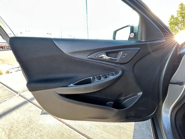 Used 2024 Chevrolet Malibu LT FWD image 8