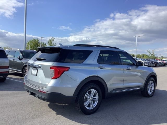 Used 2020 Ford Explorer XLT w/ Comfort Package image 5