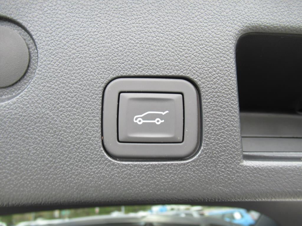 Used 2025 GMC Terrain Elevation w/ Elevation Premium Package AWD/4WD image 31