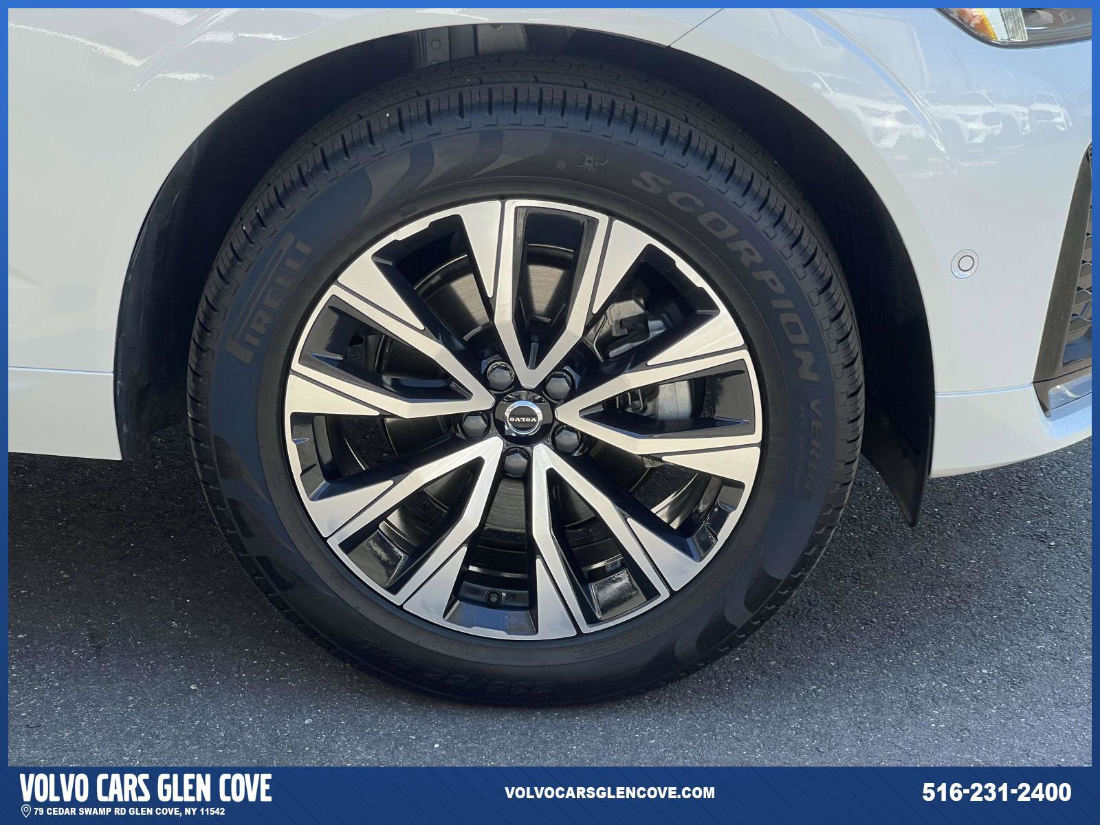 Certified 2024 Volvo XC60 B5 Plus w/ Protection Package Premier image 6