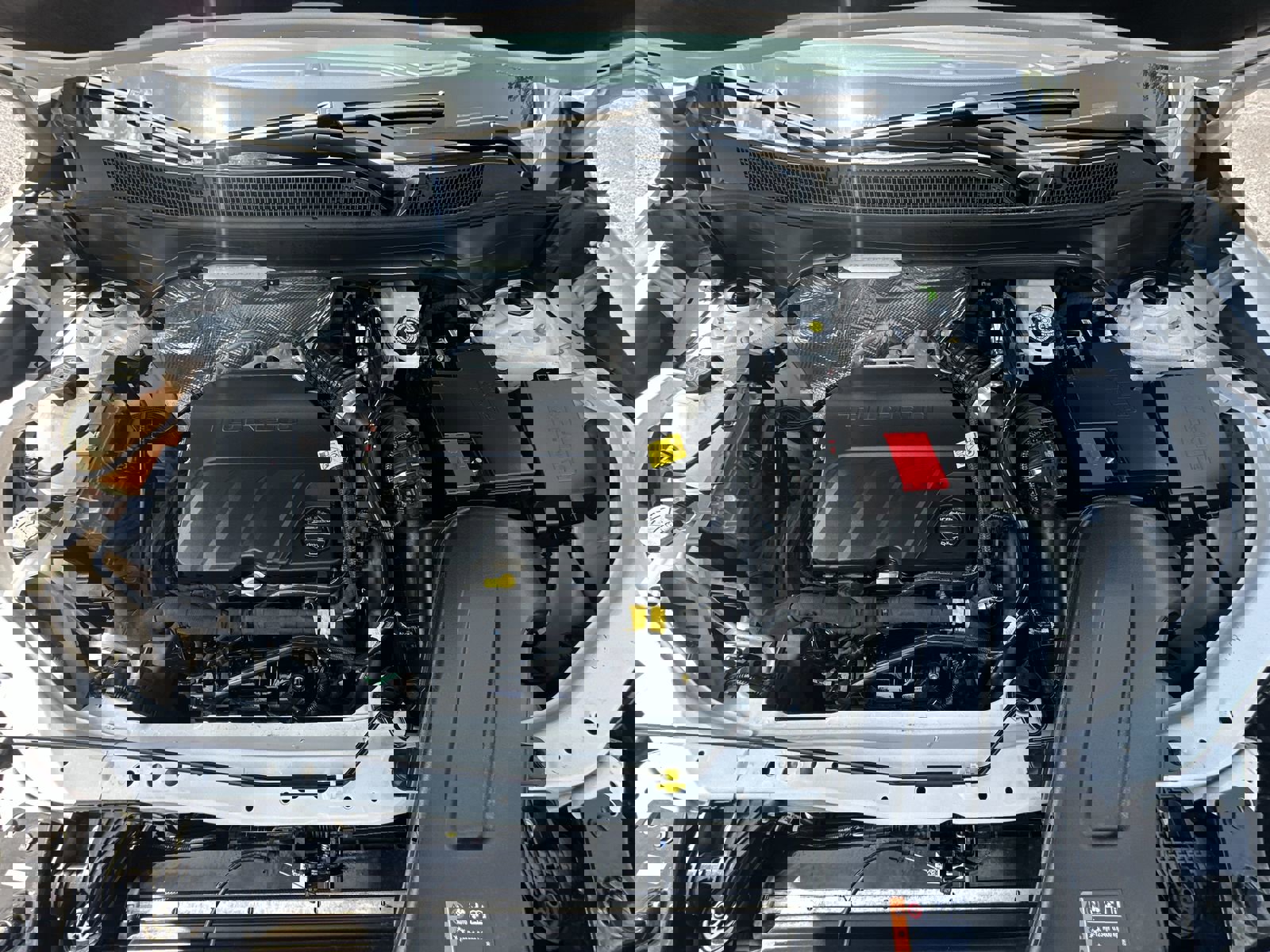 Used 2025 Chevrolet Trax RS w/ Driver Confidence Package image 33