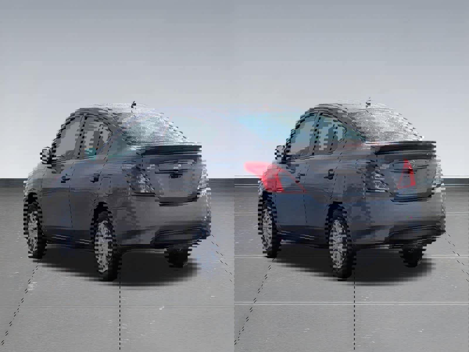 Used 2017 Nissan Versa S Plus image 3