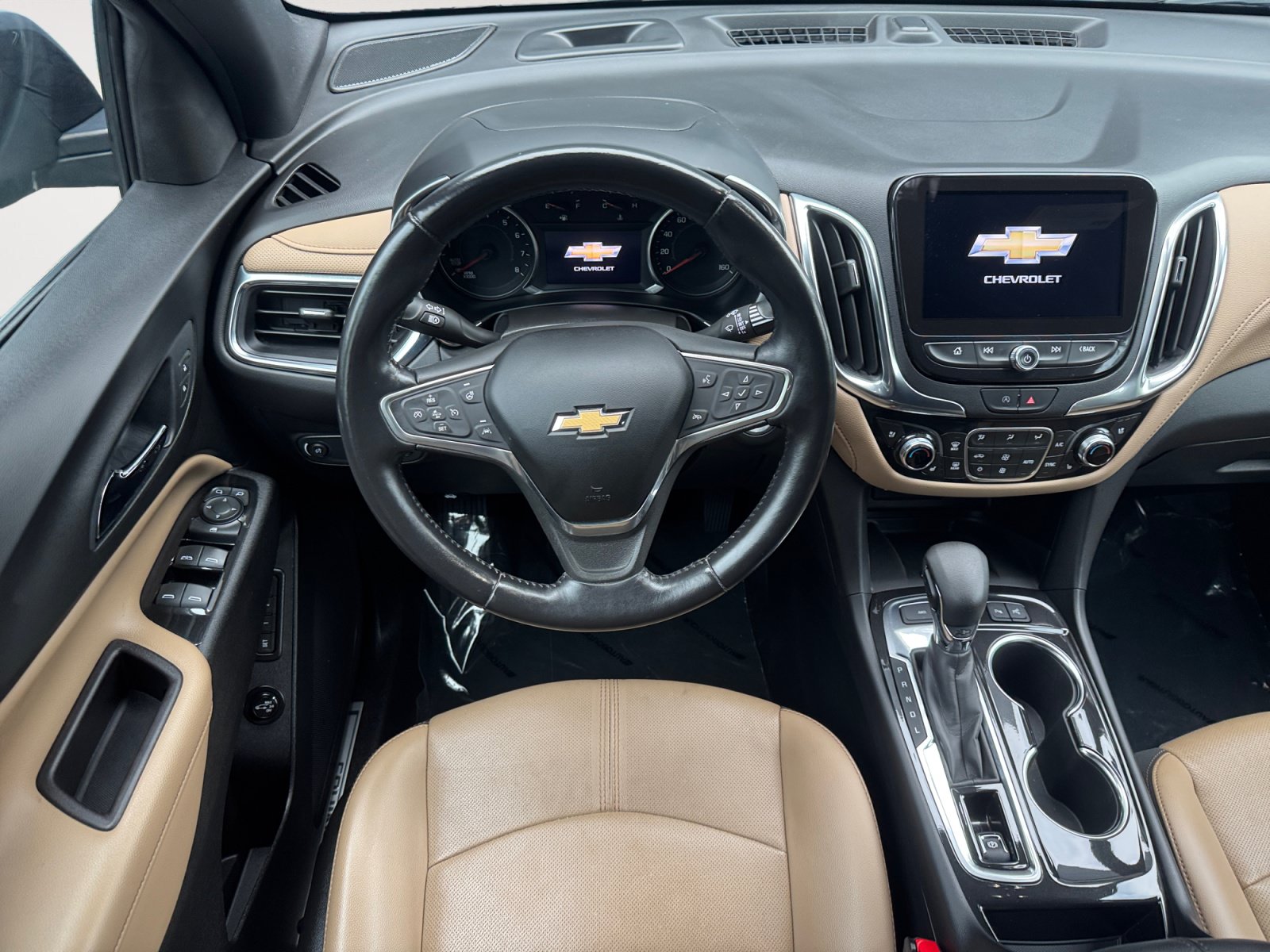 Used 2022 Chevrolet Equinox Premier AWD/4WD image 10