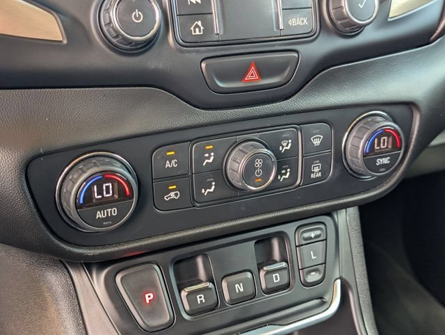 Used 2020 GMC Terrain Denali w/ Denali Premium Package AWD/4WD image 30