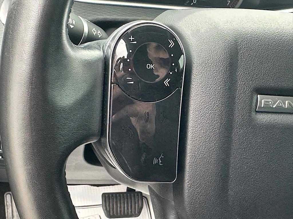 Used 2020 Land Rover Range Rover Evoque S image 19