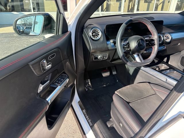 Used 2025 Mercedes-Benz GLB 250 image 6
