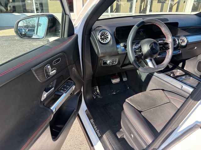 Used 2025 Mercedes-Benz GLB 250 image 6