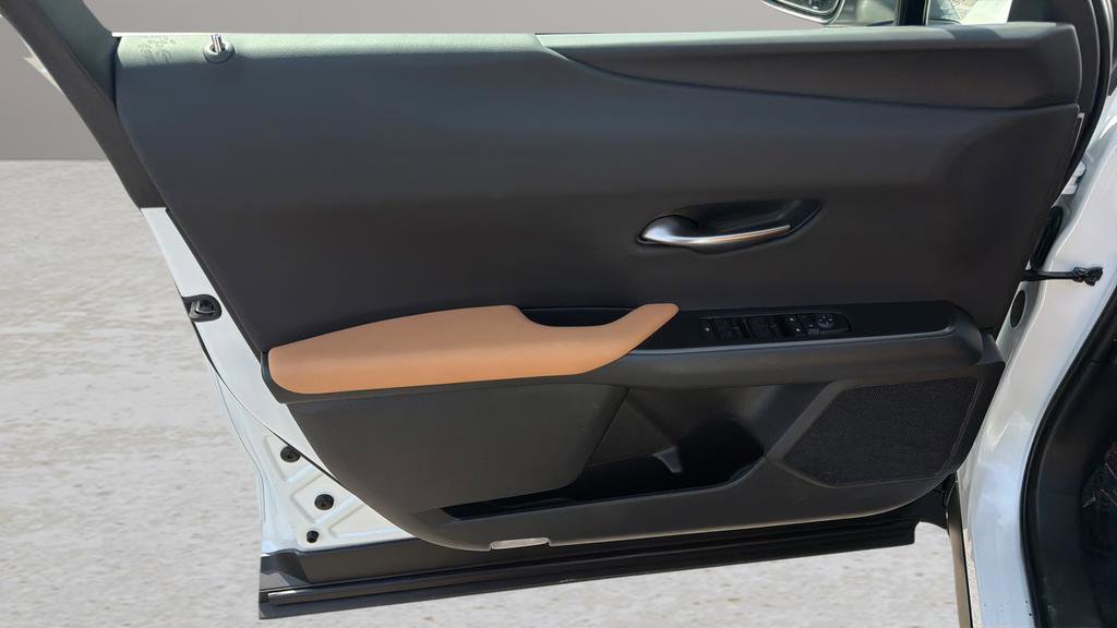 Certified 2025 Lexus UX 300h AWD w/ Accessory Package (Z1) image 10