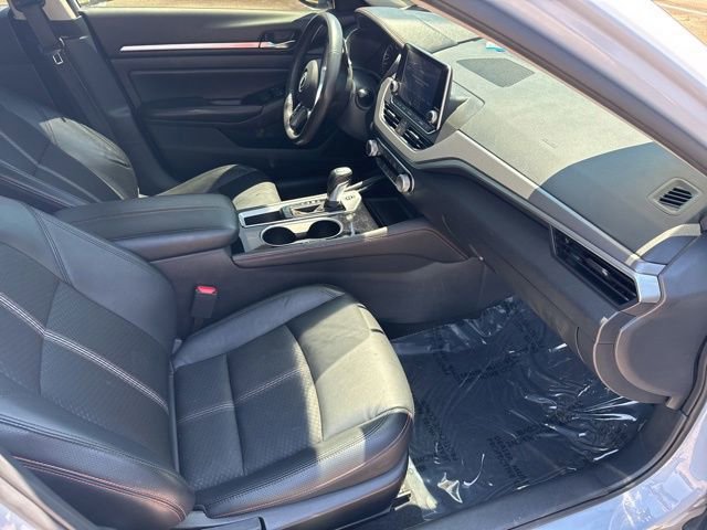 Used 2024 Nissan Altima 2.5 SR FWD image 23