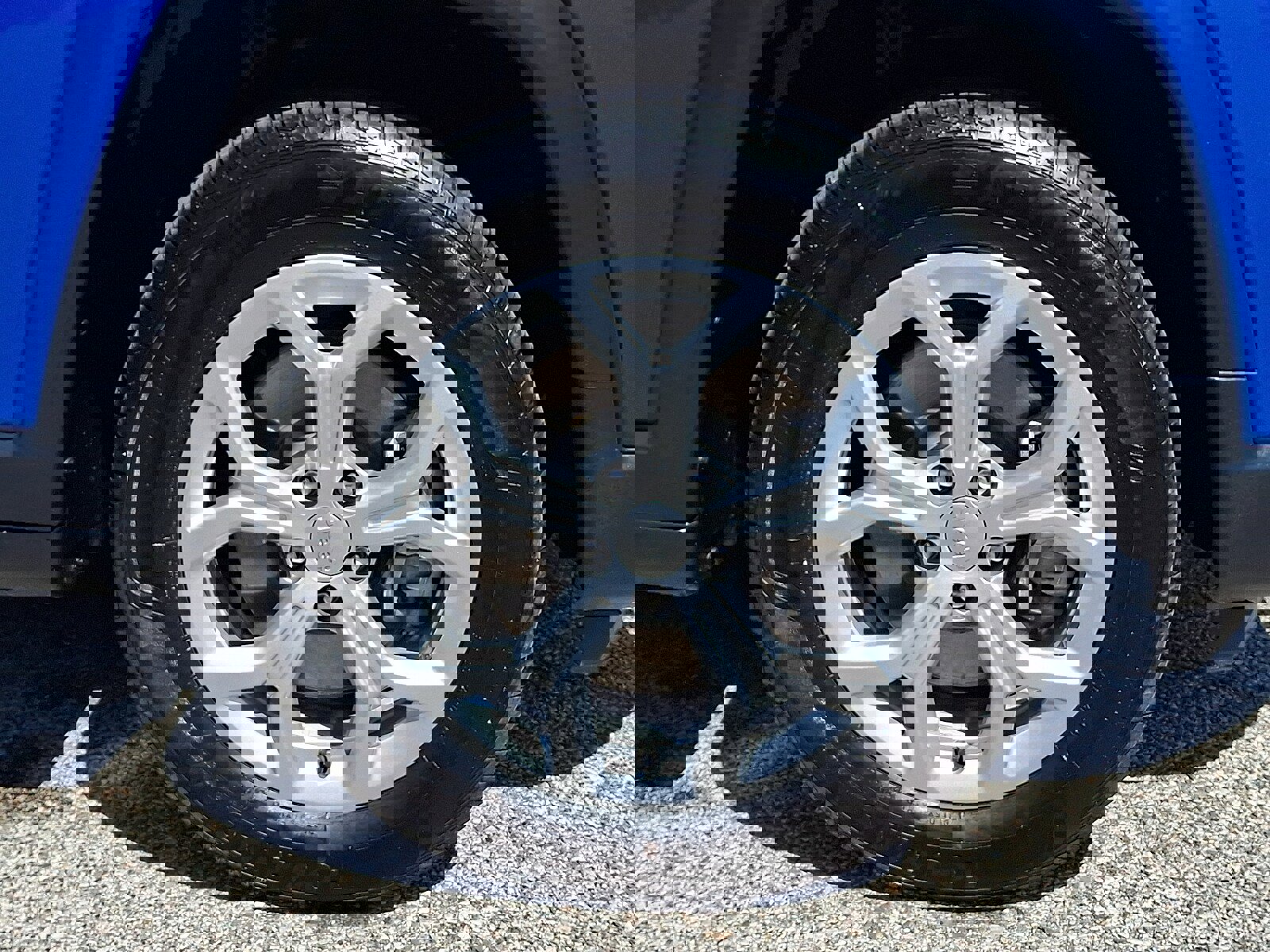 Used 2024 Jeep Compass Latitude image 8