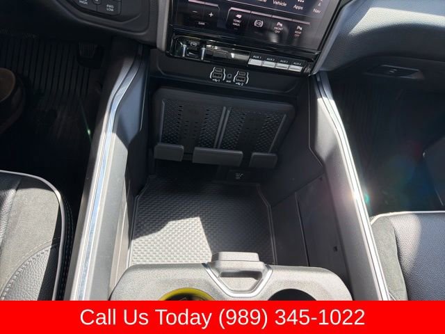 New 2026 RAM 3500 Laramie AWD/4WD image 31