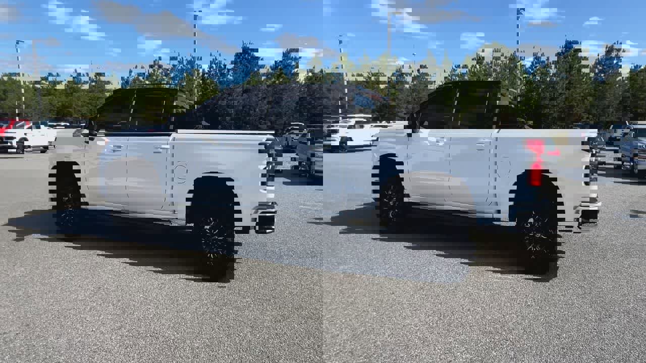 Used 2024 Chevrolet Silverado 1500 RST w/ Z71 Off-Road Package image 6