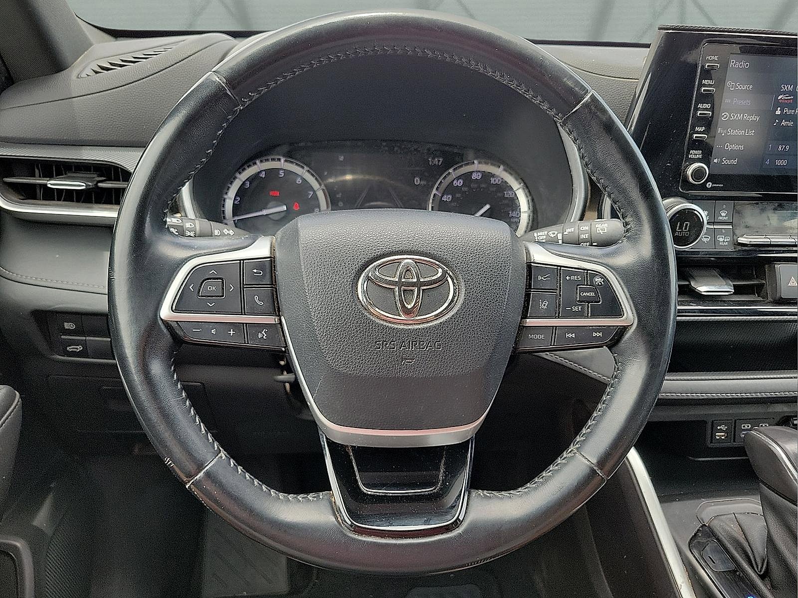 Used 2022 Toyota Highlander XSE FWD image 19