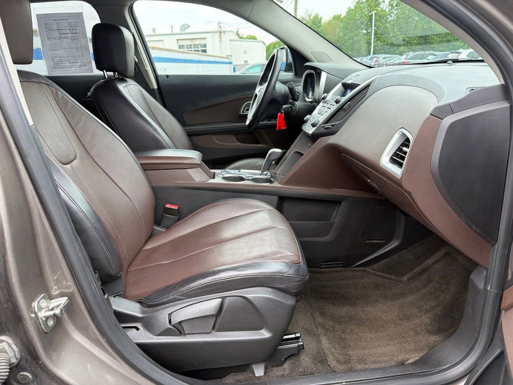 Used 2011 Chevrolet Equinox LTZ FWD image 24