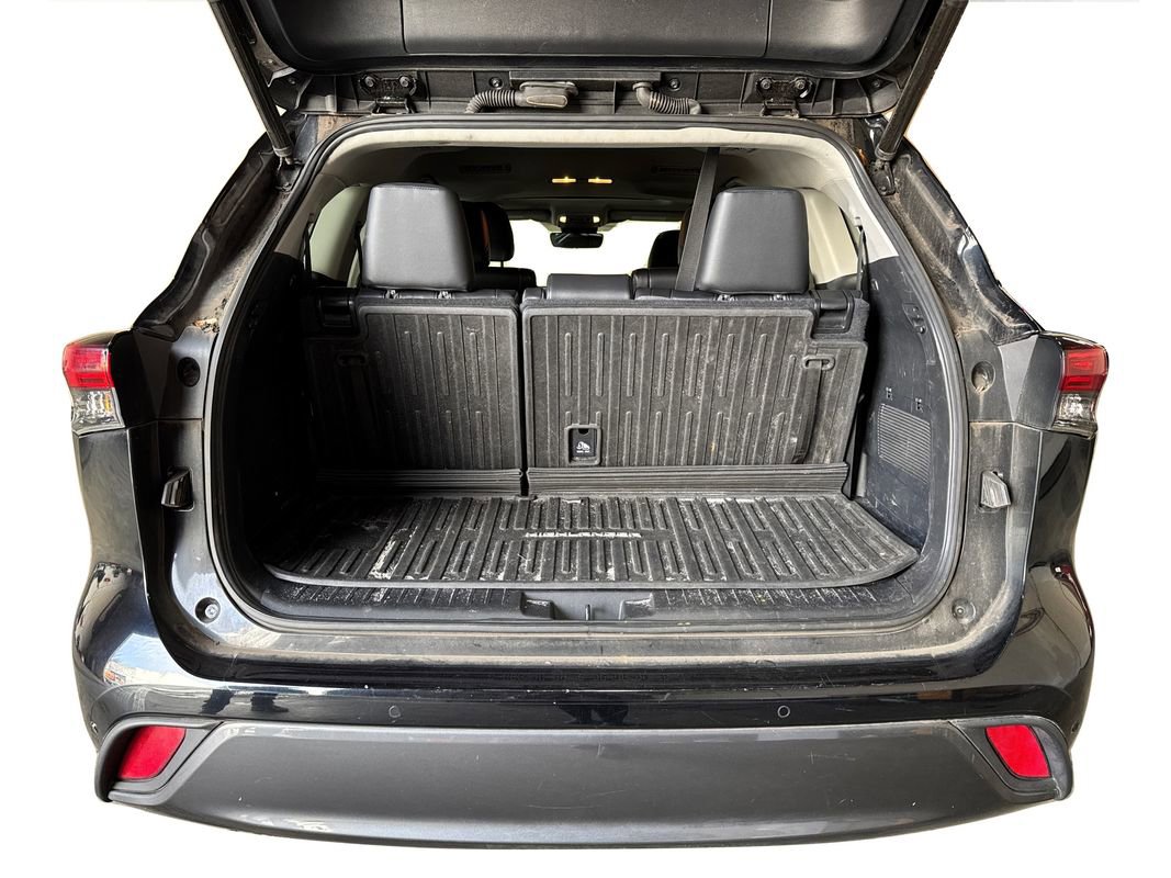 Used 2022 Toyota Highlander Limited image 13