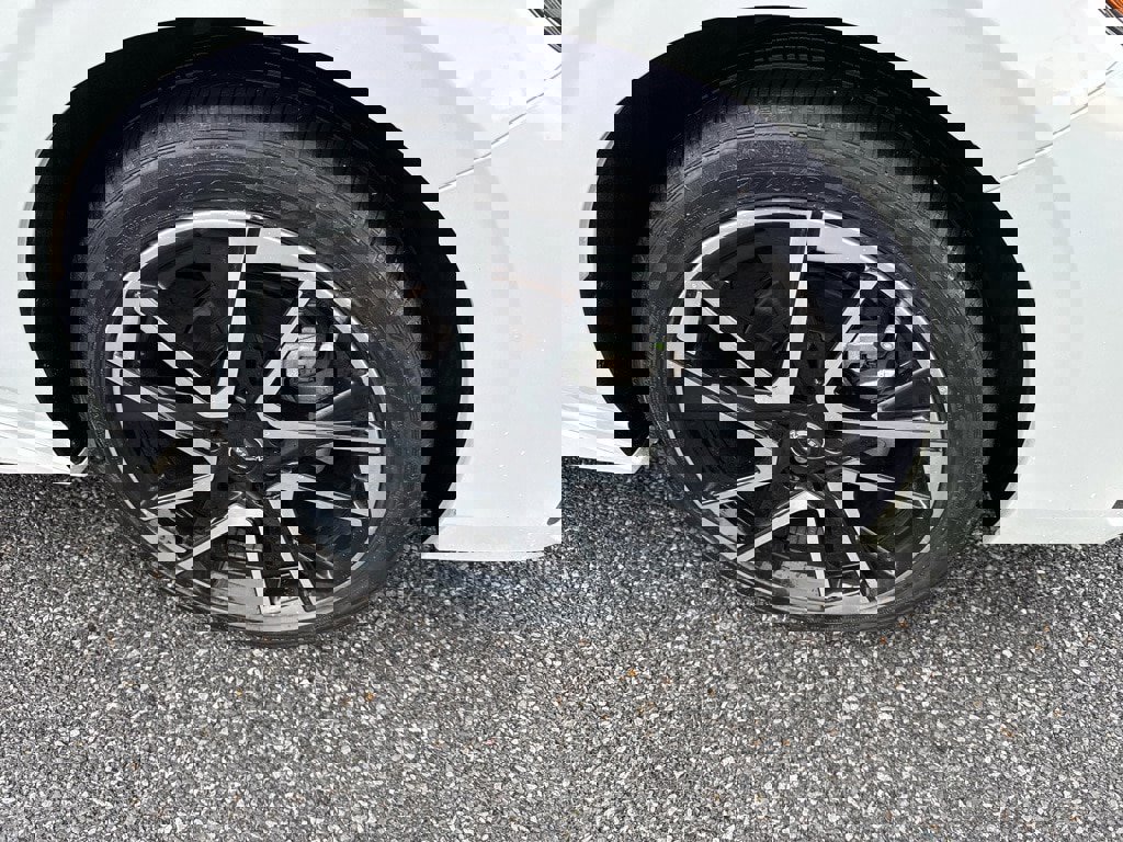 Used 2024 Nissan Sentra SR image 3