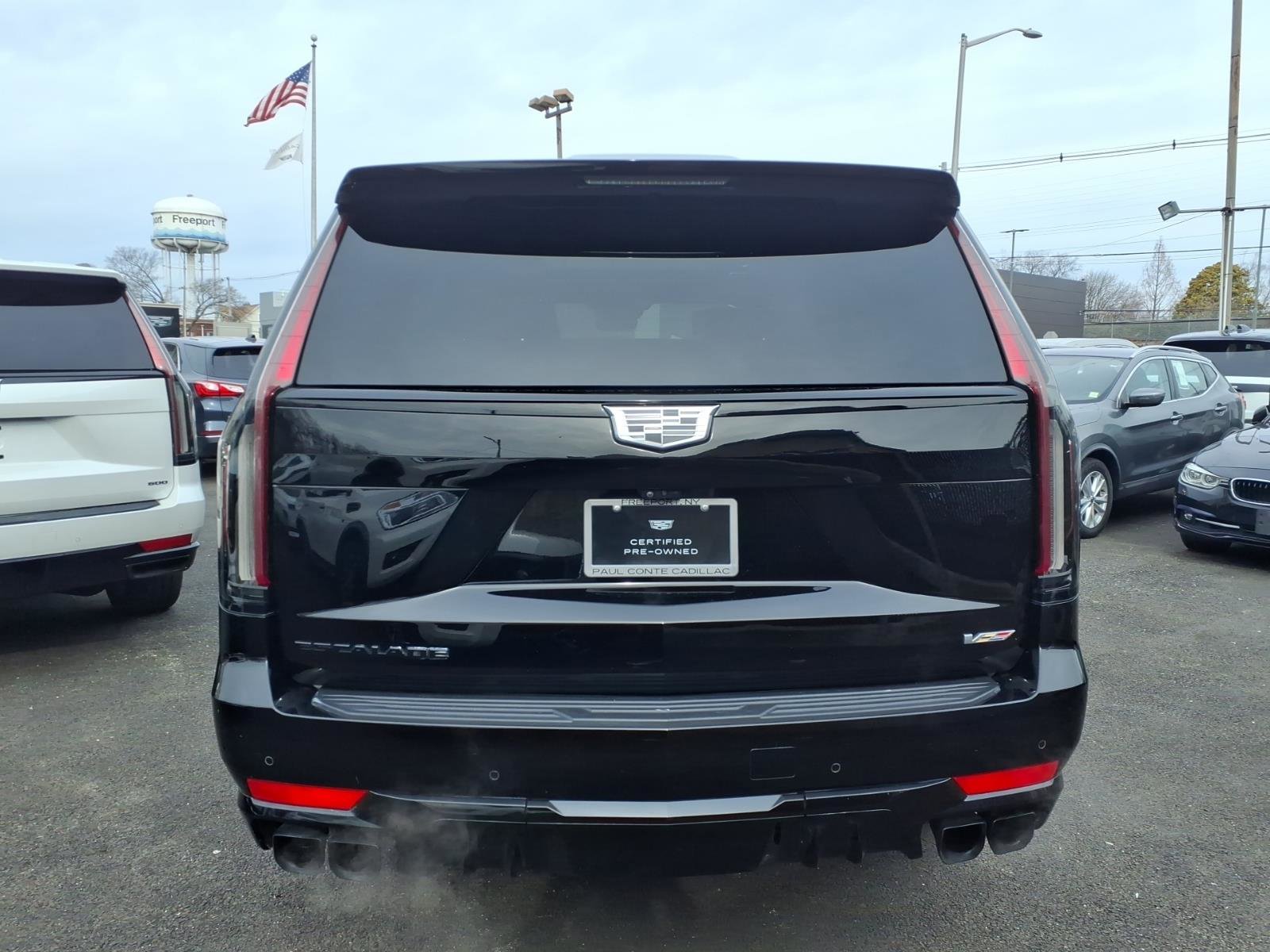 Certified 2023 Cadillac Escalade V w/ LPO, ONYX Package image 6