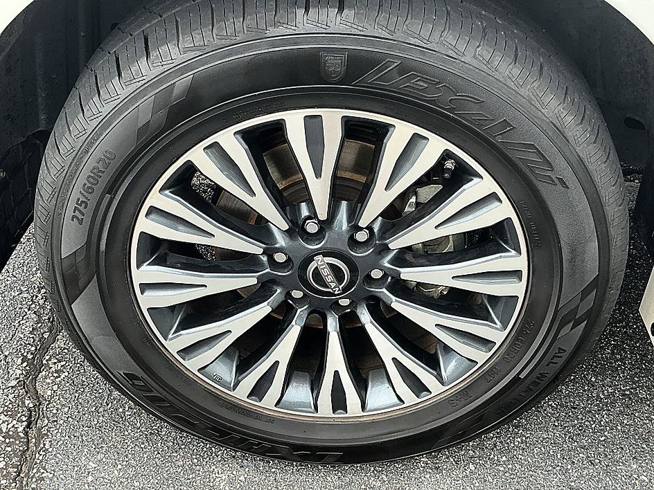 Used 2023 Nissan Armada SL w/ Midnight Edition Package AWD/4WD image 10