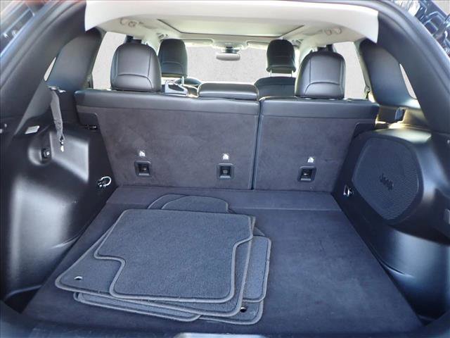 Used 2021 Jeep Cherokee Limited image 8