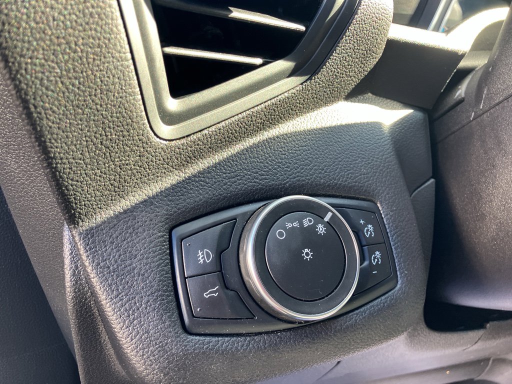 Certified 2019 Ford Escape SE image 17