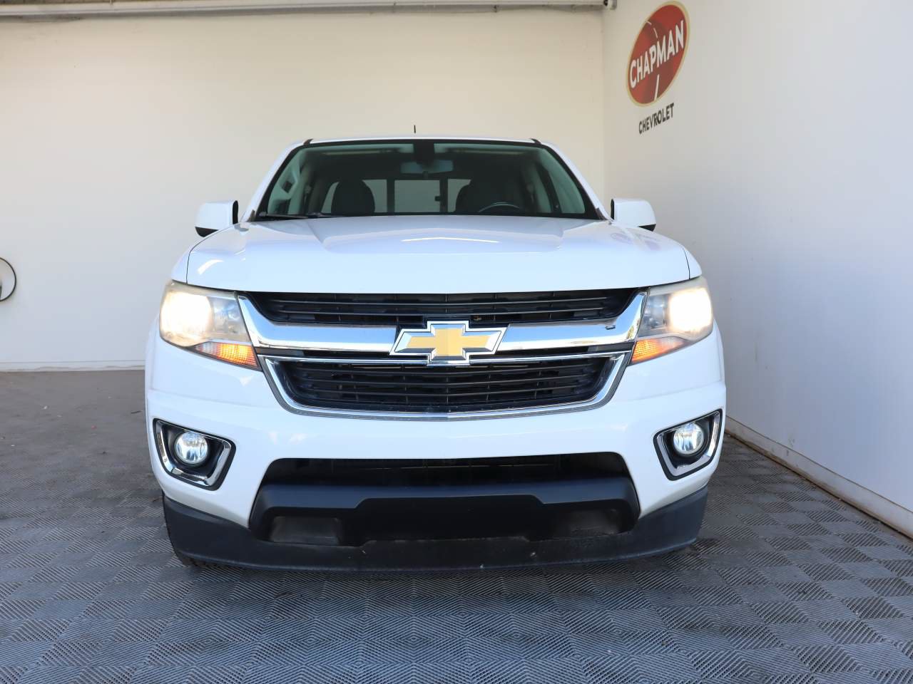 Used 2017 Chevrolet Colorado LT w/ LT Convenience Package RWD image 2