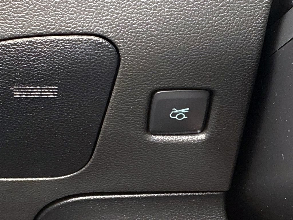 Used 2020 Ford Mustang Premium RWD image 20