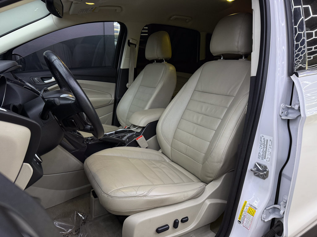 Used 2016 Ford Escape Titanium FWD image 16