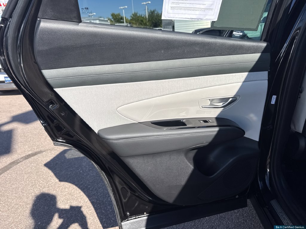 Used 2025 Hyundai Tucson Limited AWD/4WD image 44
