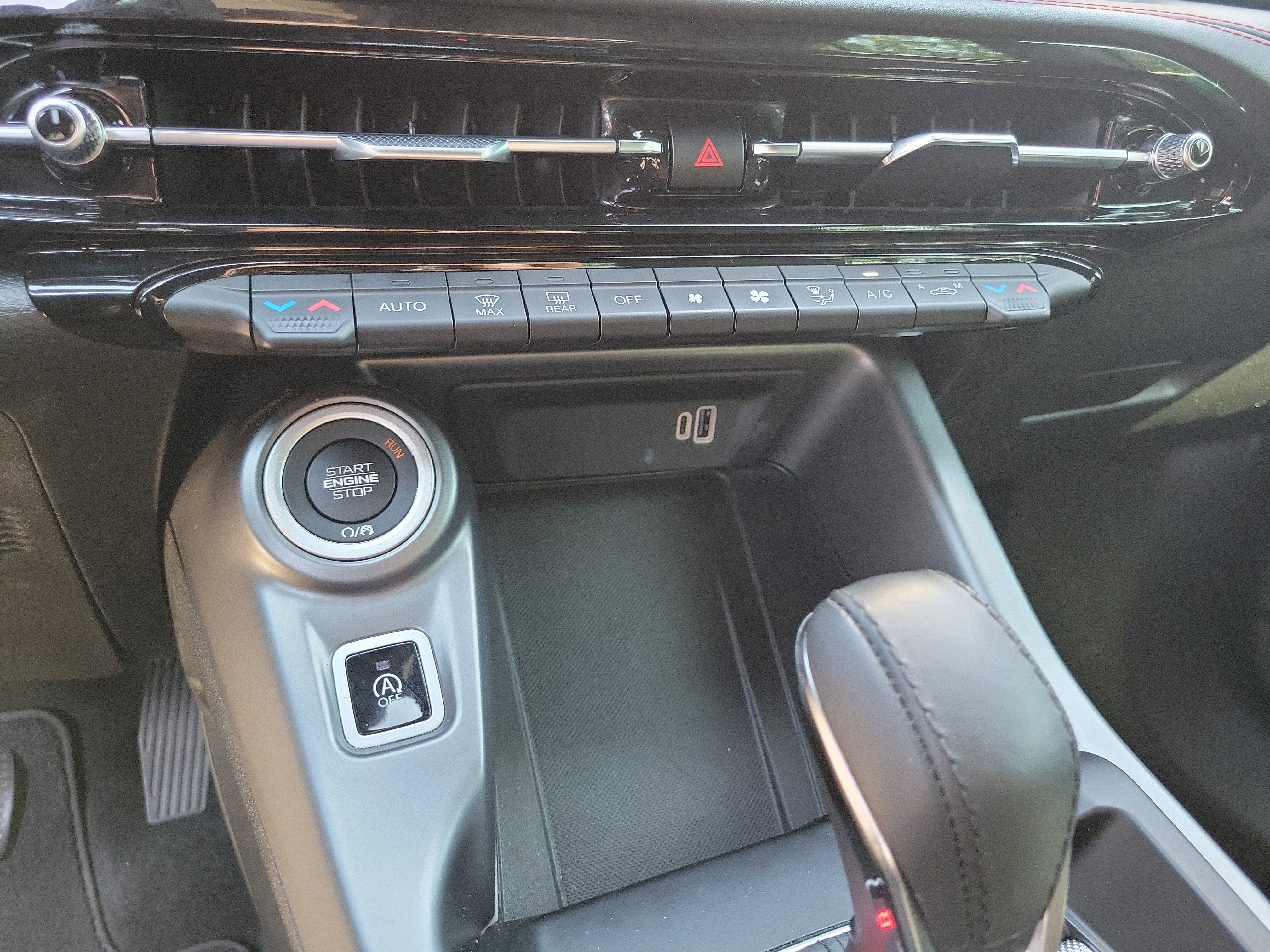 Certified 2025 Dodge Hornet GT w/ GT Blacktop Package AWD/4WD image 17