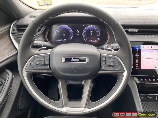 New 2026 Jeep Grand Cherokee Altitude AWD/4WD image 17