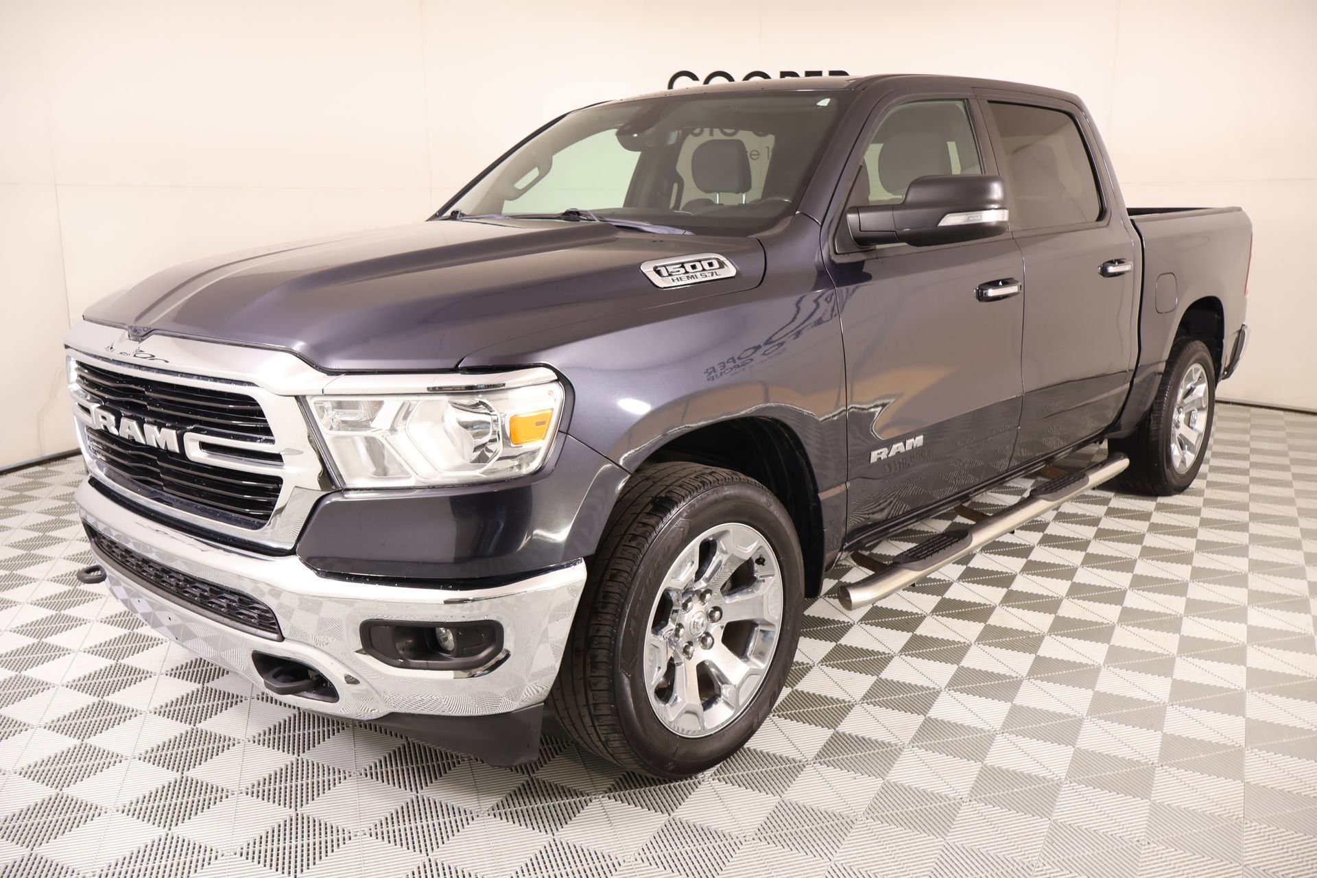 Used 2020 RAM 1500 Big Horn AWD/4WD image 9