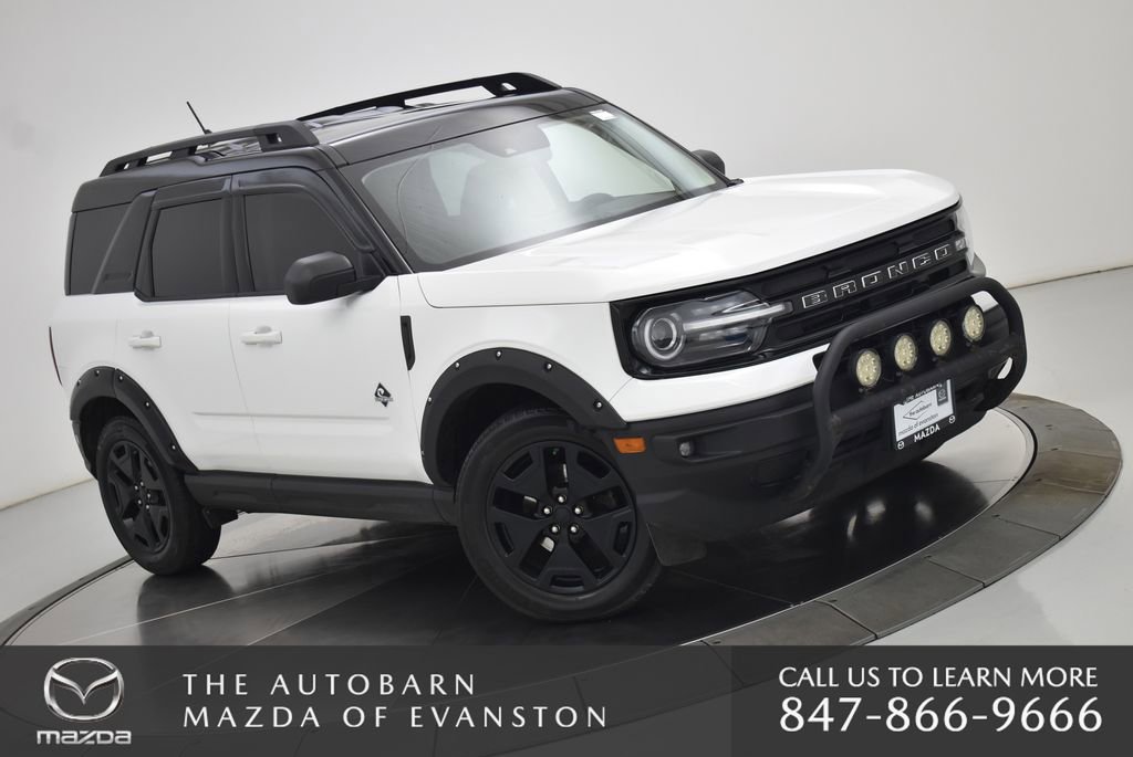 Used 2022 Ford Bronco Sport Outer Banks w/ Tech Package AWD/4WD image 2