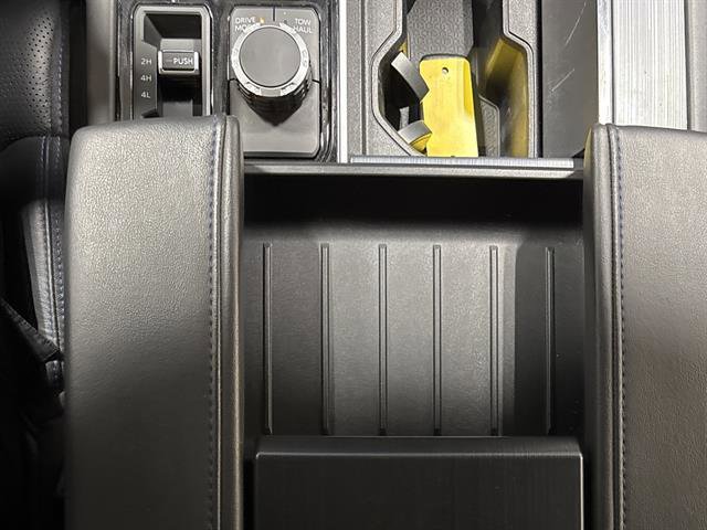 Used 2023 Toyota Tundra Platinum image 12