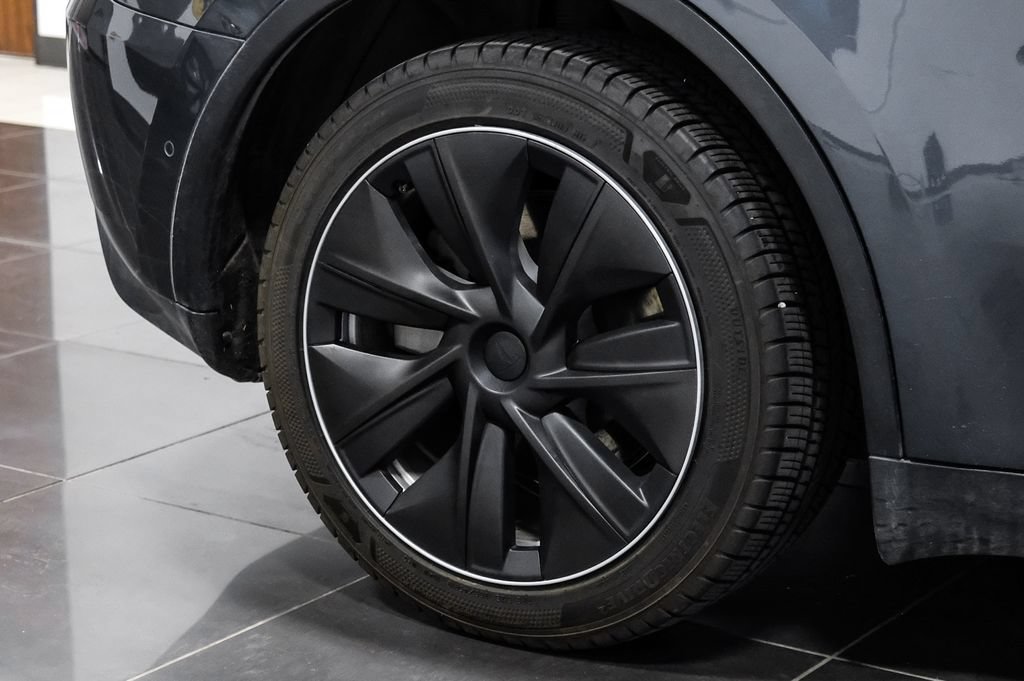 Used 2022 Tesla Model Y Long Range AWD/4WD image 54
