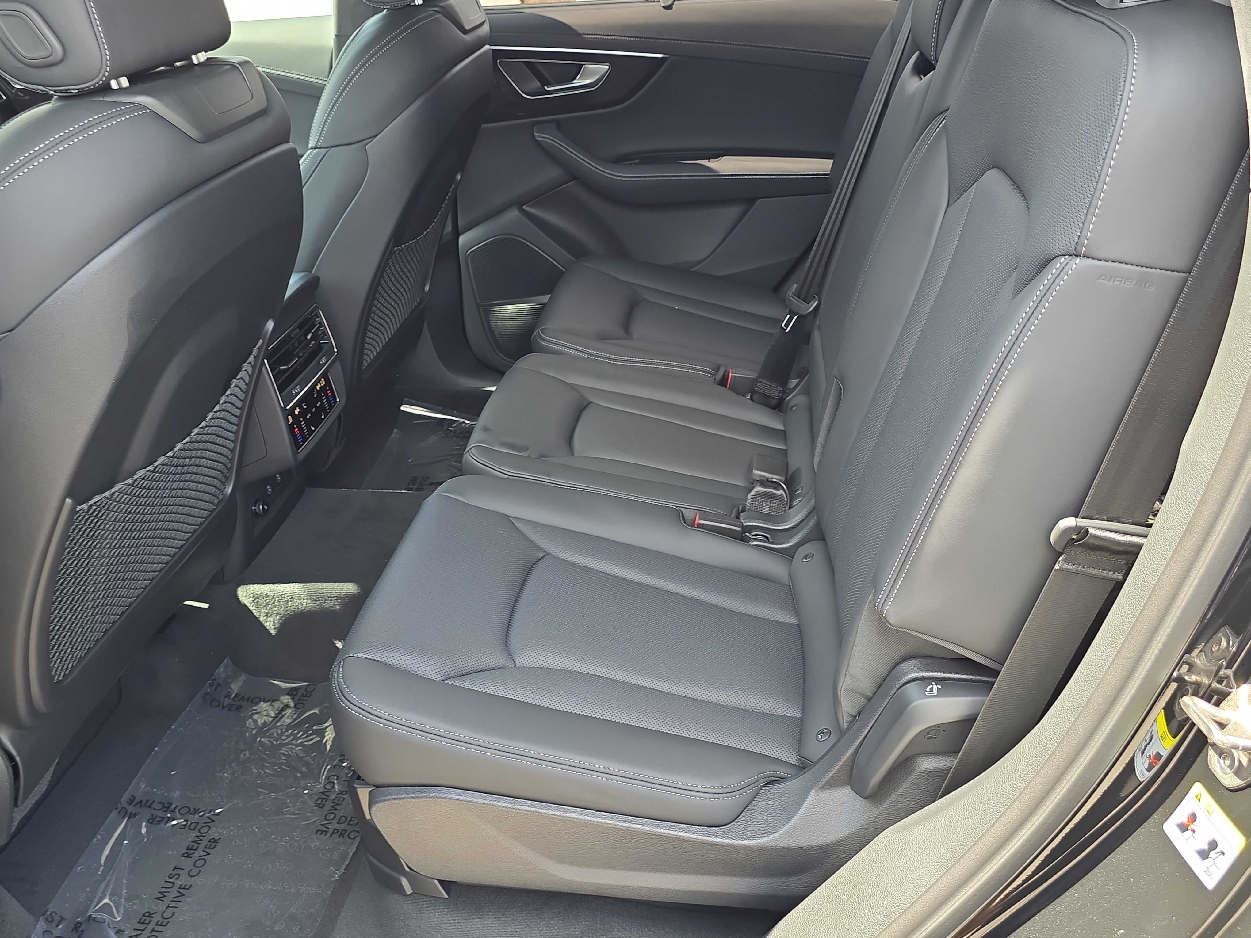 New 2025 Audi Q7 3.0T Prestige image 15