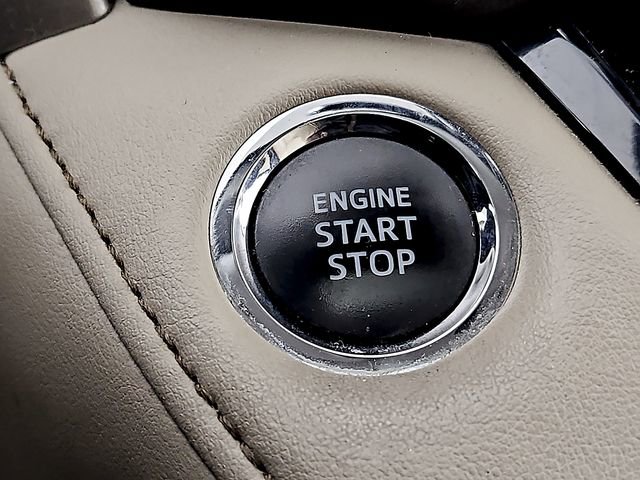 Used 2015 Toyota RAV4 Limited w/ Technology Package image 24