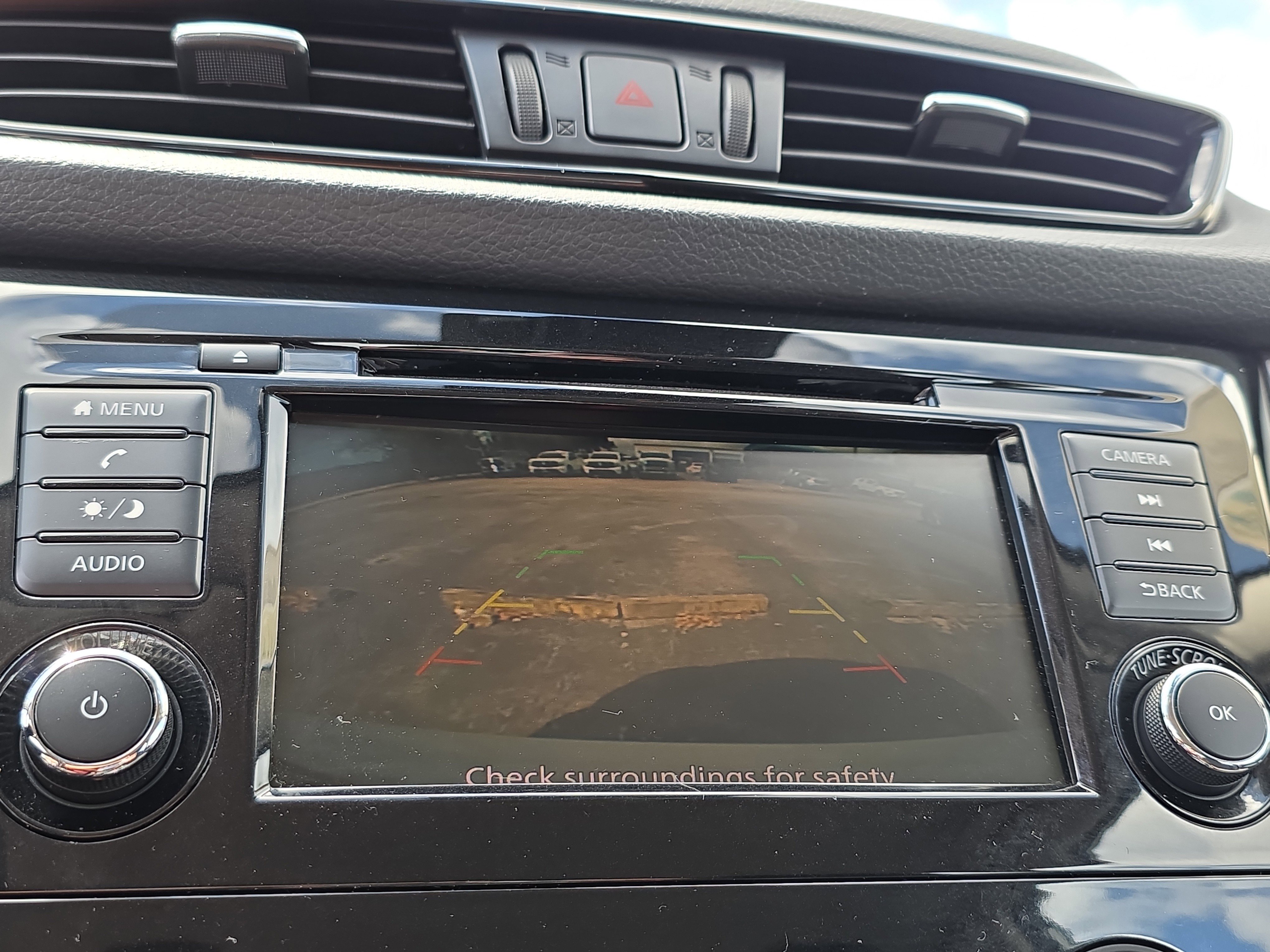 Used 2020 Nissan Rogue Sport S image 29