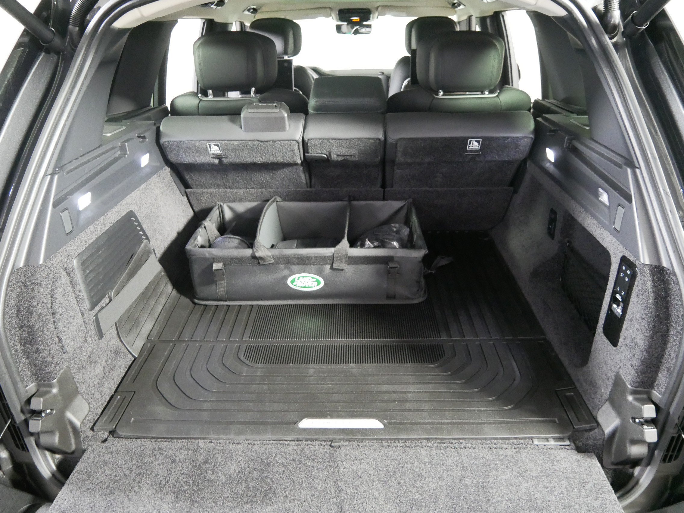 Used 2024 Land Rover Range Rover Autobiography AWD/4WD image 18