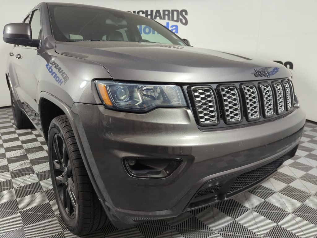 Used 2021 Jeep Grand Cherokee Laredo X RWD image 6