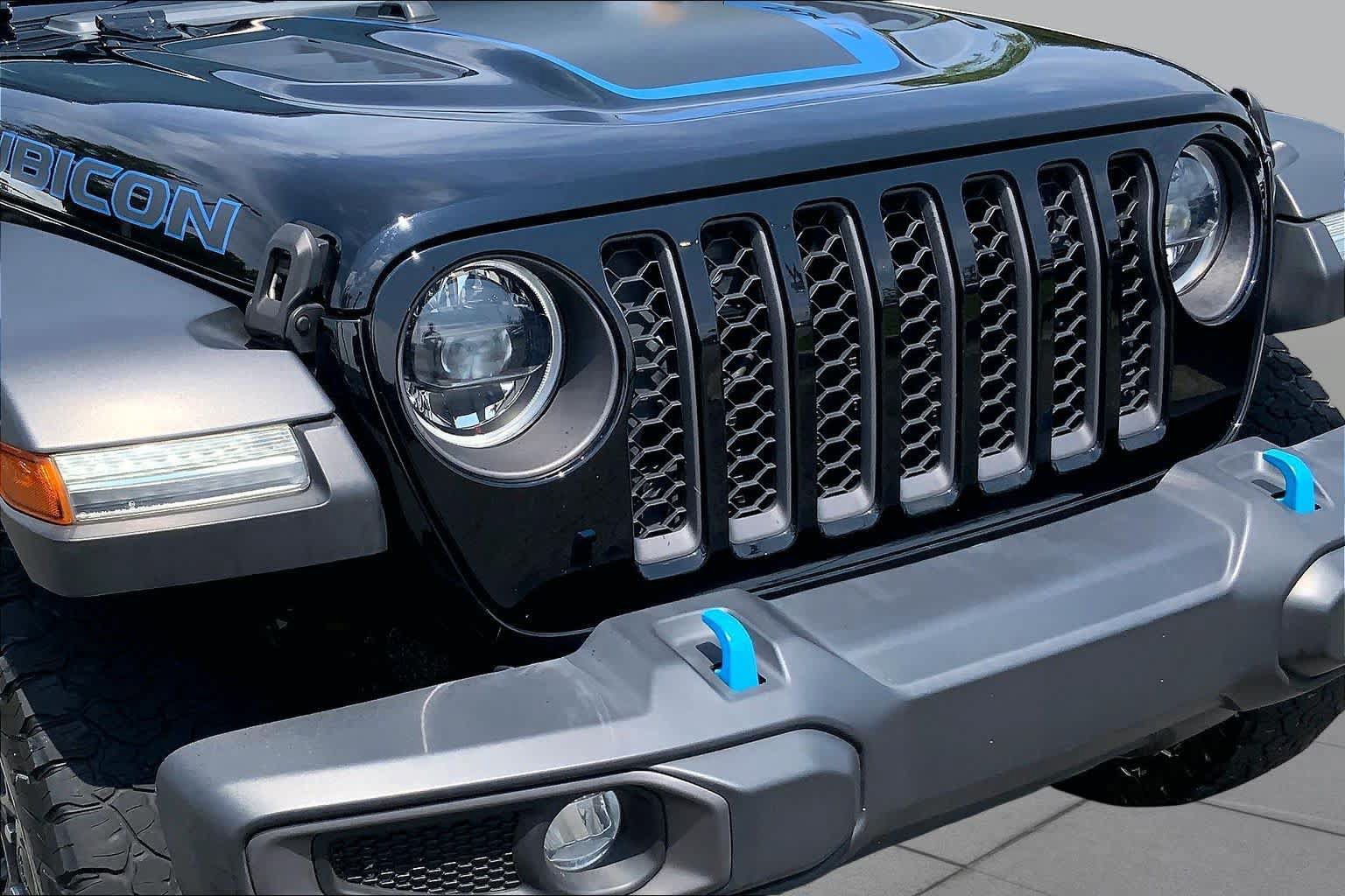 Used 2023 Jeep Wrangler Unlimited Rubicon 4xe w/ Cold Weather Group AWD/4WD image 29