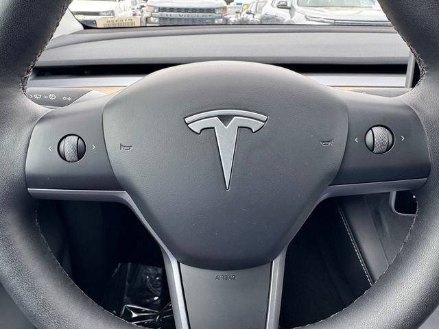 Used 2024 Tesla Model Y Long Range AWD/4WD image 26