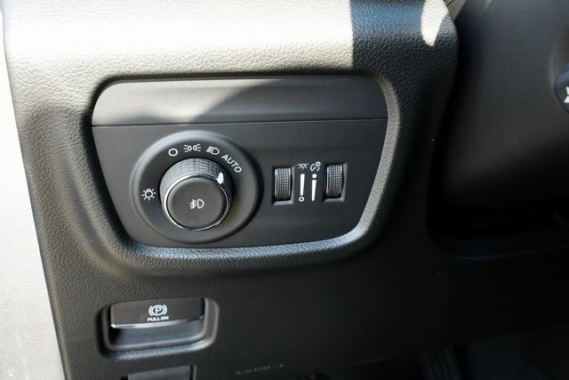 Certified 2025 Jeep Grand Cherokee Limited w/ Luxury Tech Group II image 29