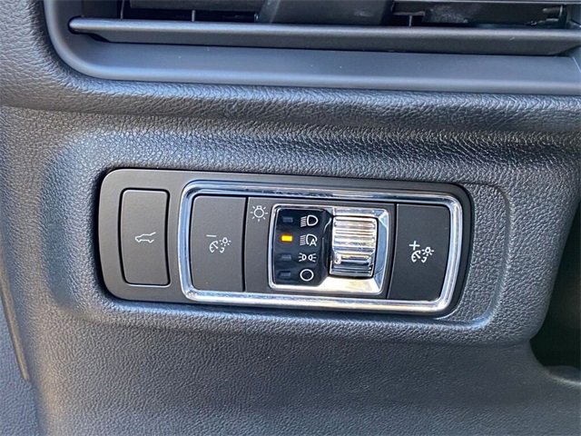 Used 2023 Lincoln Corsair AWD w/ Equipment Group 101A image 25