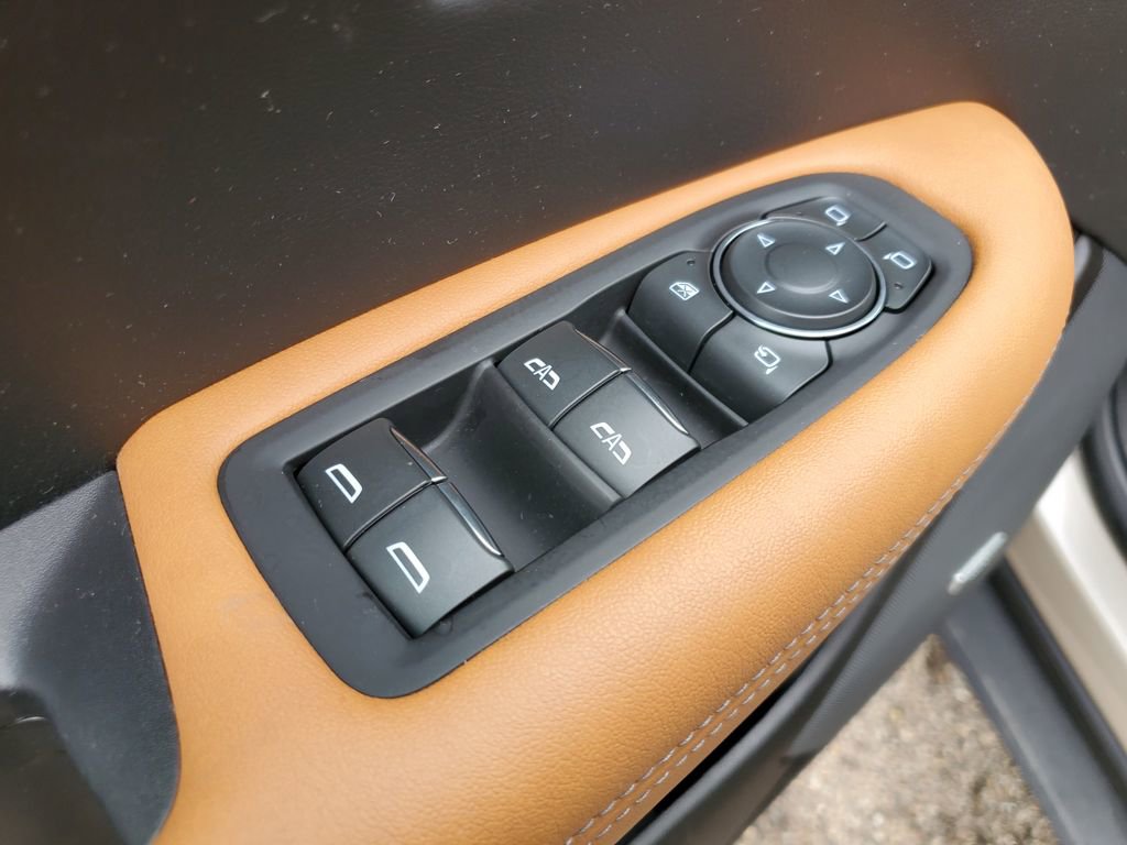 Certified 2023 Cadillac XT5 Premium Luxury w/ LPO, Floor Liner Package image 19